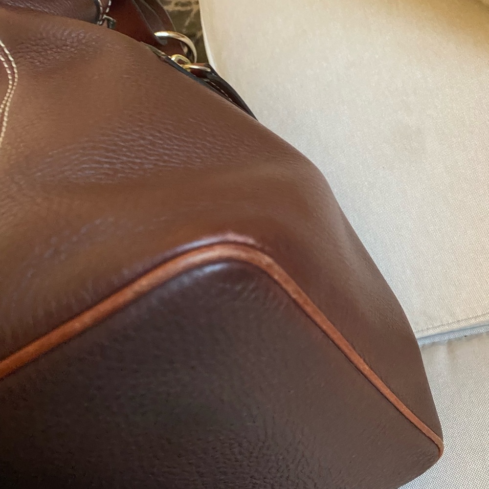 GIVVY DEC 31 Like new Amber Dooney & Bourke Medium Stretch Slouched Shoulder Bag - Picture 7 of 11